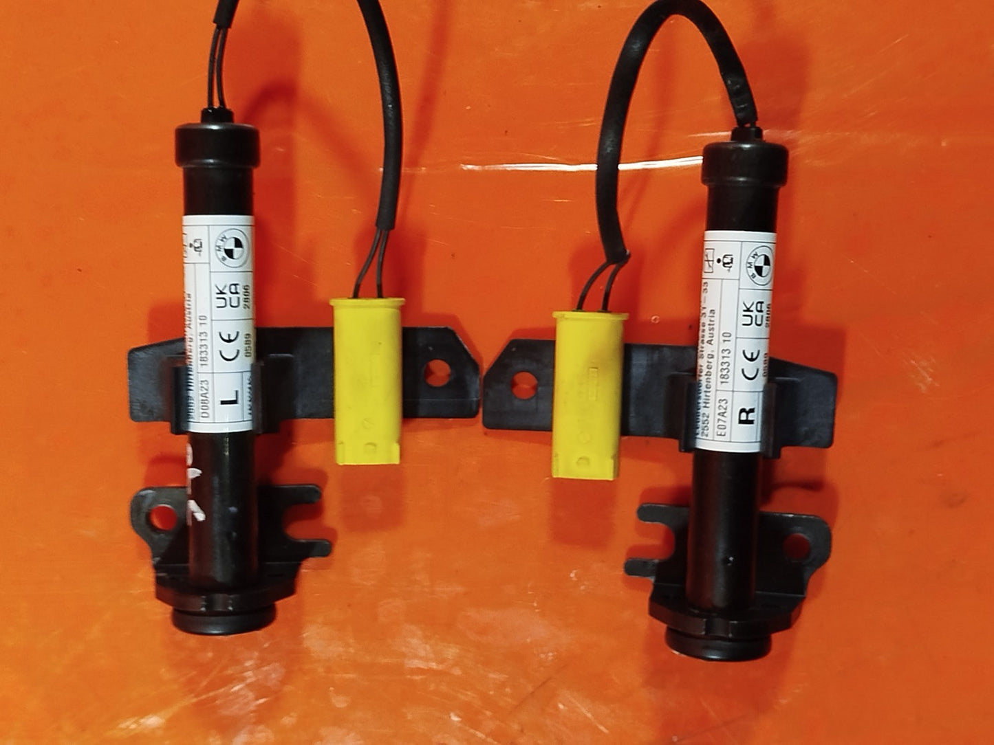 ✅BMW G20 330E 2.0 PETROL 2023 BONNET HINGE ACTUATORS 7449429 7449430 A340 - Image 3
