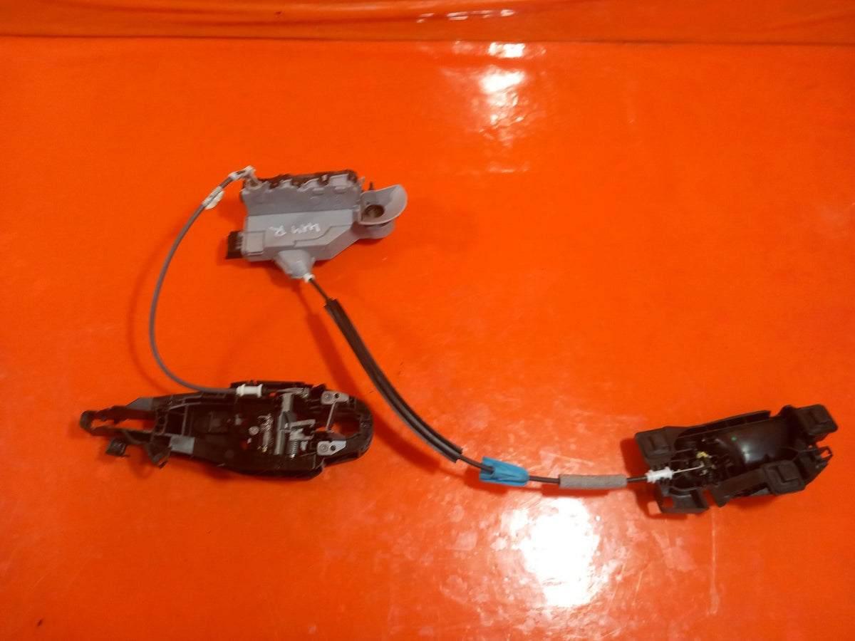 Vauxhall Combo MK4 1.5 Diesel 2020 Front Right Door Lock P1008923A00 A414 - Image 2
