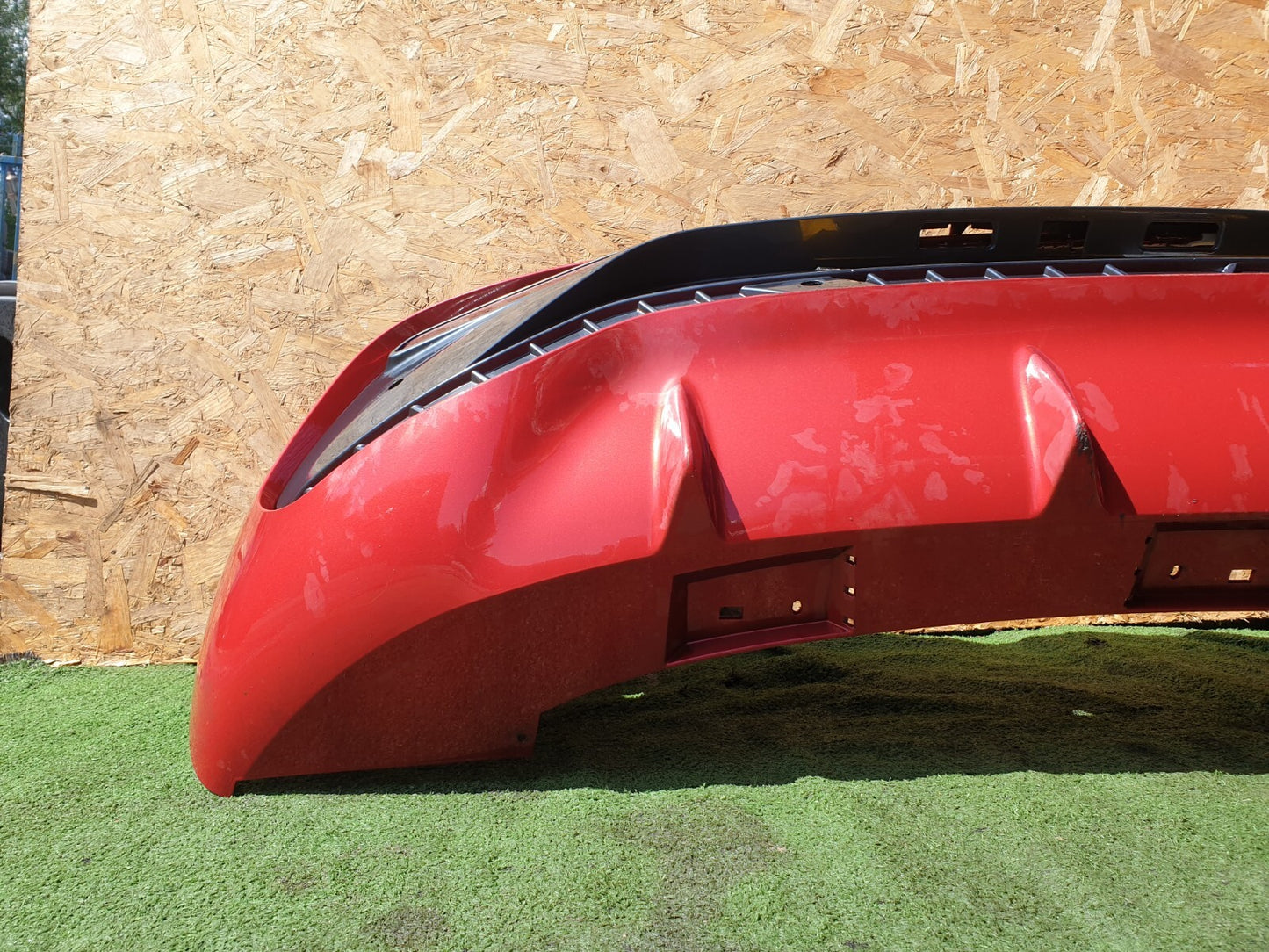 CUPRA BORN V2 Ev 2023 REAR BUMPER RED Scratches A209 - Image 6