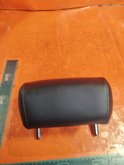 ✅CUPRA FORMENTOR 1.4 PETROL 2023 REAR LEATHER MIDDLE CENTRE HEADREST Warranty - Image 2