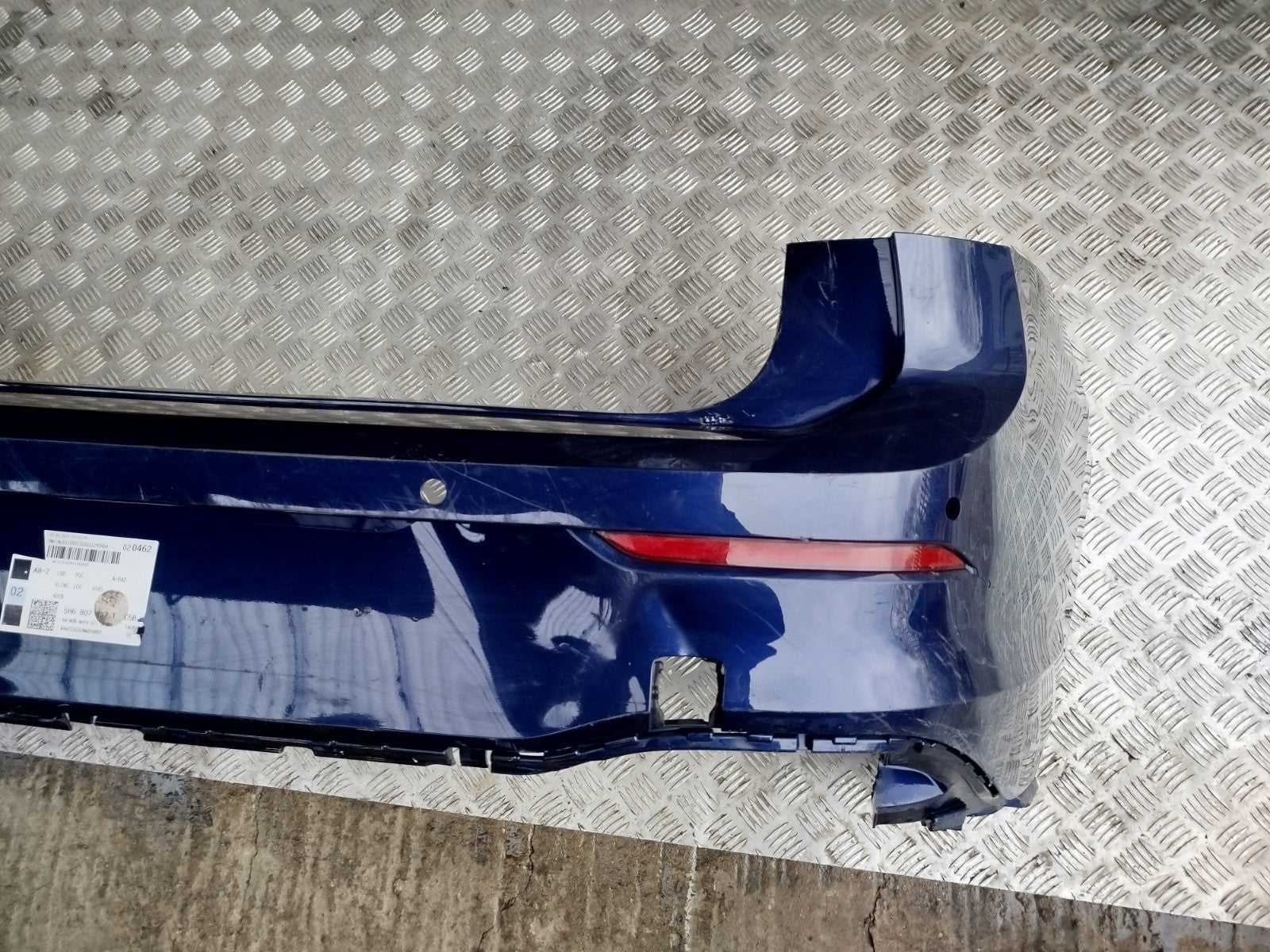 ✅VW GOLF R-LINE MK8 1.5 PETROL 2021 REAR BUMPER BLUE 5H6807417T Scratches A349 - Image 4