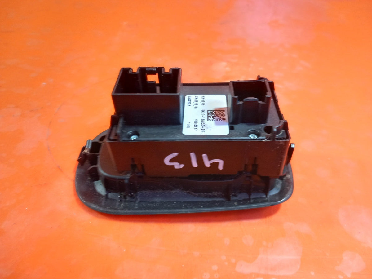 ebay-src:https://i.ebayimg.com/00/s/mtiwmfgxnjaw/z/k8aaaeswyetqziw4/$_57.jpg
