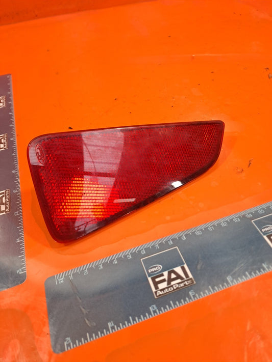 ✅FORD FOCUS ST 2.3 PETROL 2020 REAR RIGHT BUMPER REFLECTOR JX7B13B414AA Warranty - Image 1