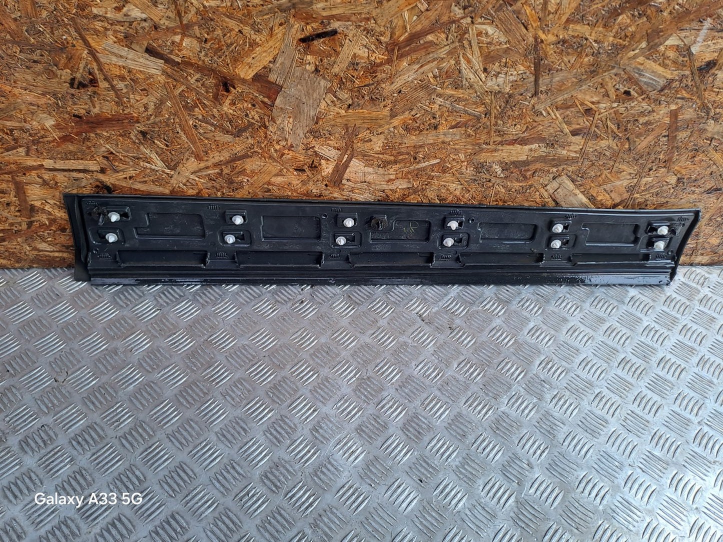 ✅Land Rover Discovery Sport Se Tech Td4 2.0 D 2016 FRONT LEFT DOOR MOULDING A111 - Image 7