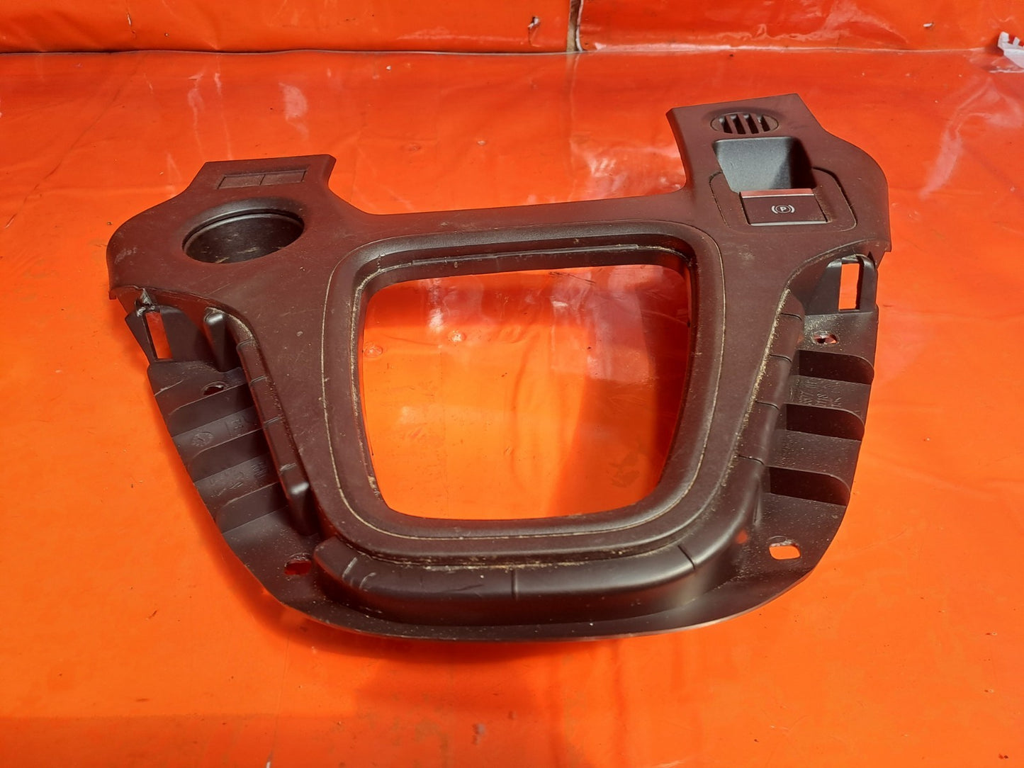 ✅Citroen Berlingo 650 1.5 Diesel 2020 Centre Console Gear Selector Surround Trim - Image 3