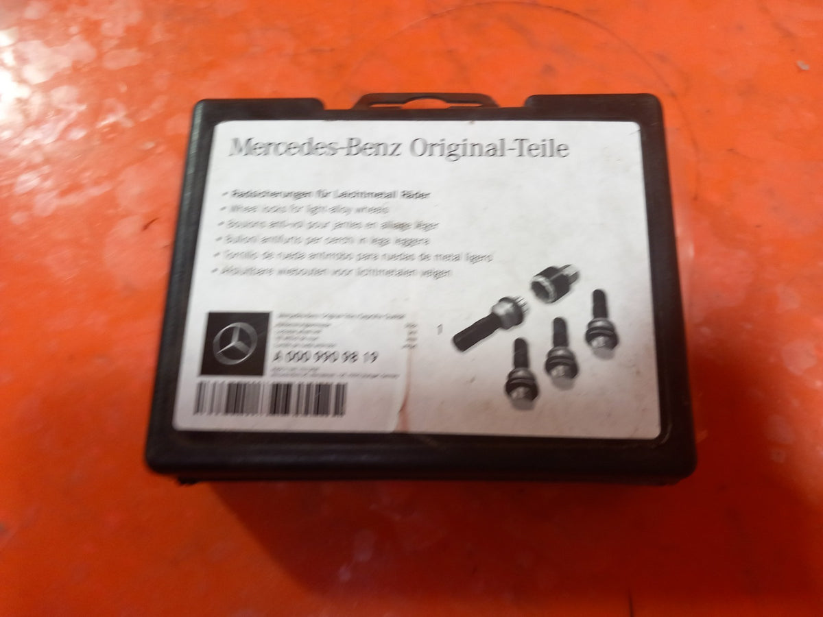 2025 Mercedes GLE W167 AMG Locking Wheel Nut Bolt w/ Key Set A0009909819 A397 - Image 10
