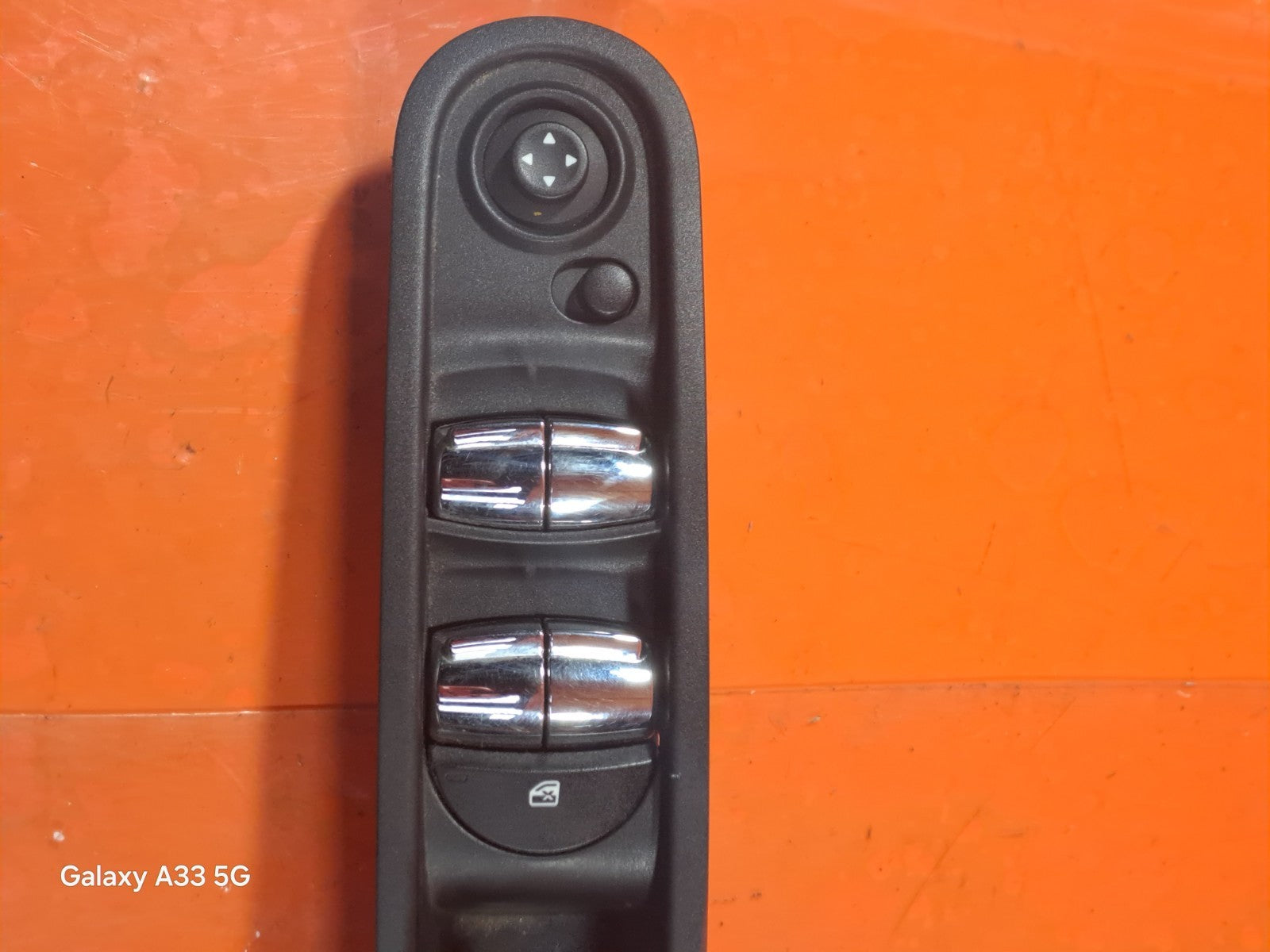 ✅MINI COUNTRYMAN ONE D MK3 1.6 DIESEL 2013 FRONT RIGHT WINDOW SWITCH 9289622 - Image 2