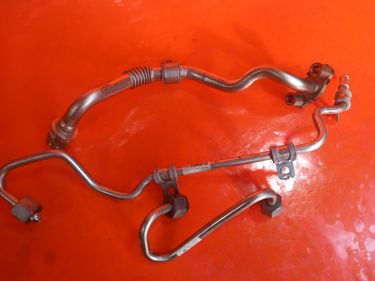 2022 Mercedes CLA W118 Fuel Injector Pipes w/ Turbo Oil Return Pipe A2820900177 - Image 1