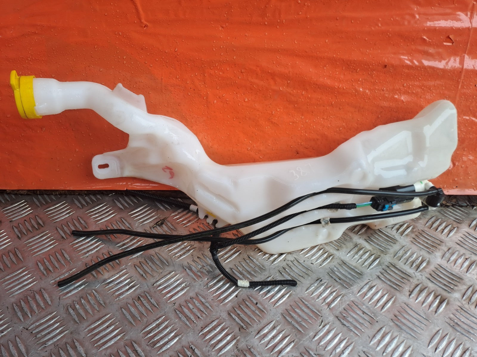 Renault Megane MK4 1.3 Petrol 2019 Windscreen Washer Bottle Tank 289105506R A387 - Image 4