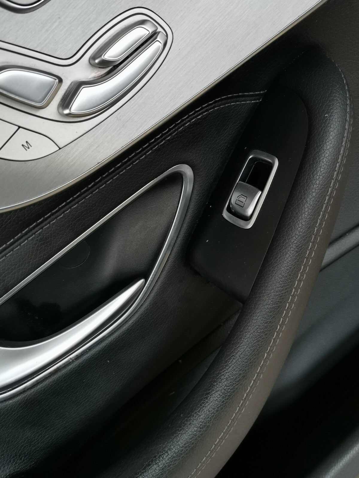 MERCEDES C200 W205 AMG LINE 2.0 PETROL 2015 FRONT LEFT DOOR CARD A2054406633 - Image 8