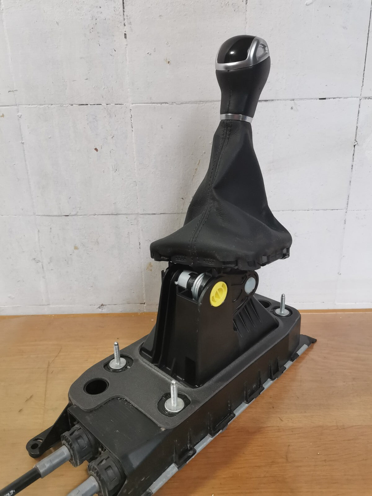 ✅2022 AUDI A1 SPORT 1.0P GEAR SHIFTER SELECTOR & LINKAGE 2Q0711049AA A205 - Image 1