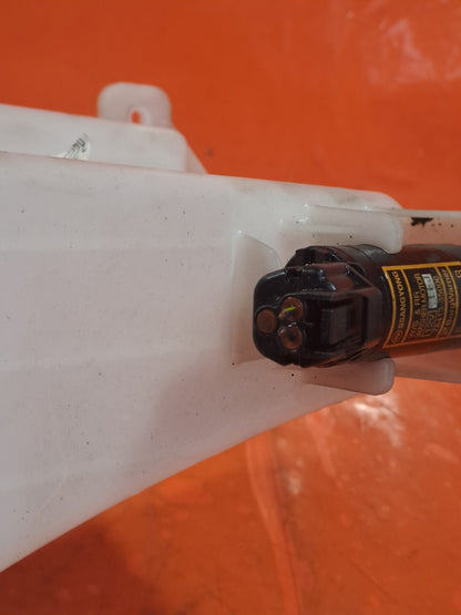 ✅Ssangyong Tivoli Ex 2016 1.6 Diesel Window Washer Fluid Tank 78413-35000 A279 - Image 6
