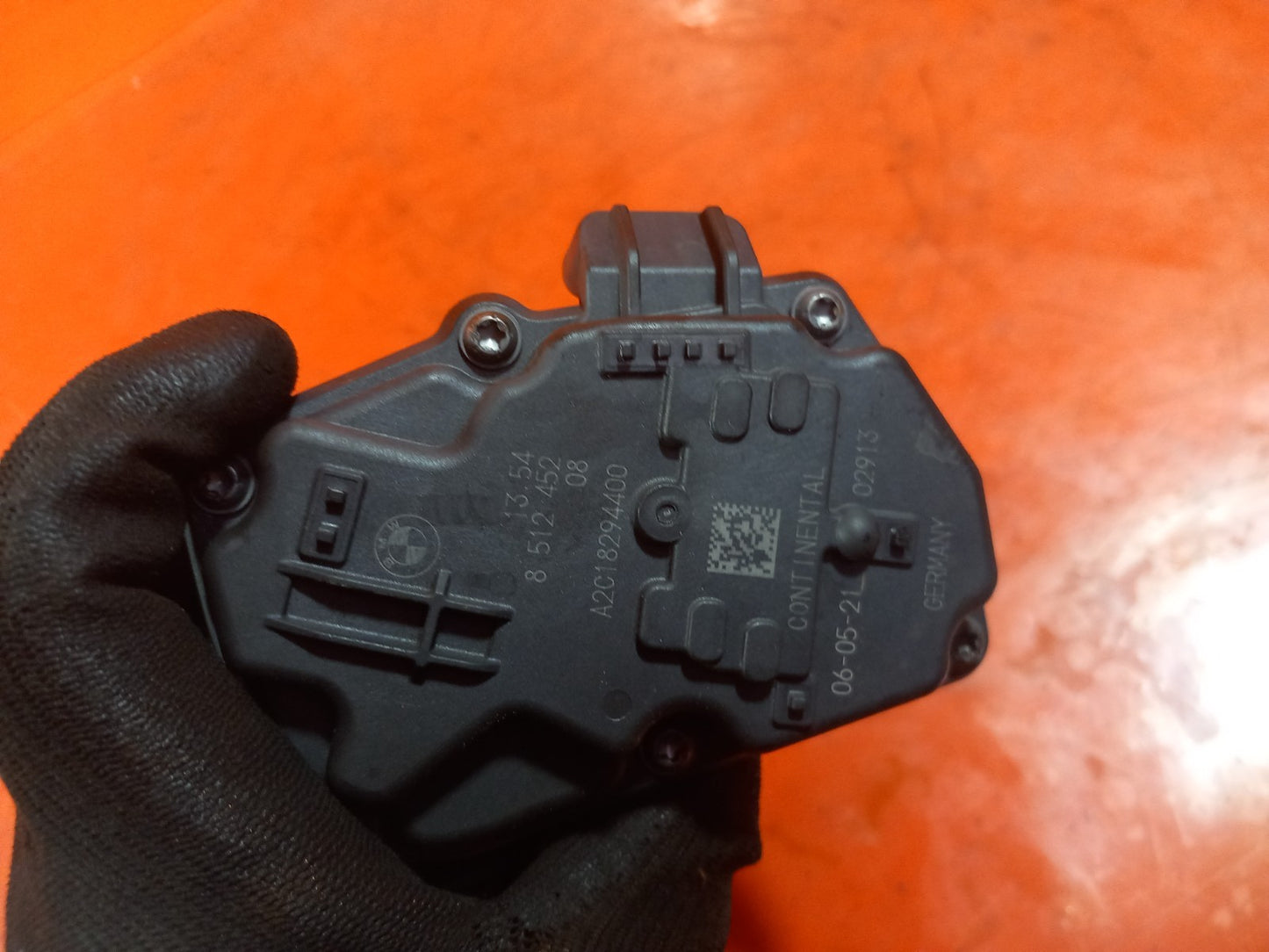 ebay-src:https://i.ebayimg.com/00/s/mtiwmfgxnjaw/z/8dcaaeswzmrqkucm/$_57.jpg
