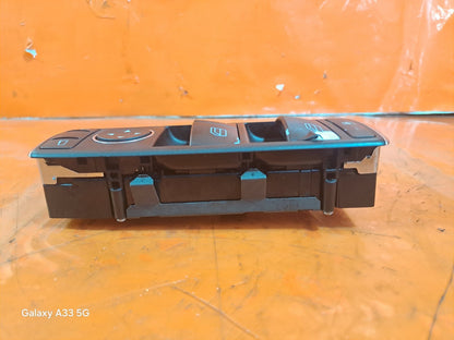 ✅Mercedes B180 W246 2012 1.8 Diesel FRONT RIGHT WINDOW SWITCH A1669054300 A299 - Image 3