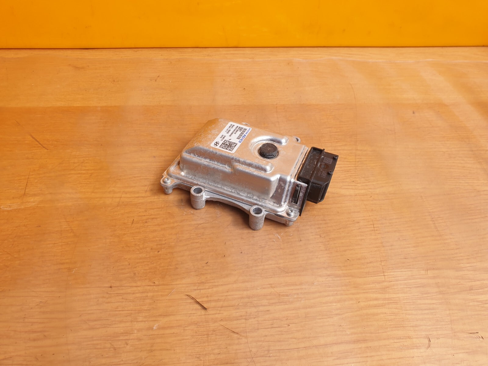 HYUNDAI I20 Ultimate 1.0 Petrol 2023 6 HYBRID ENGINE CONTROL MODULE 9002130081KE - Image 7