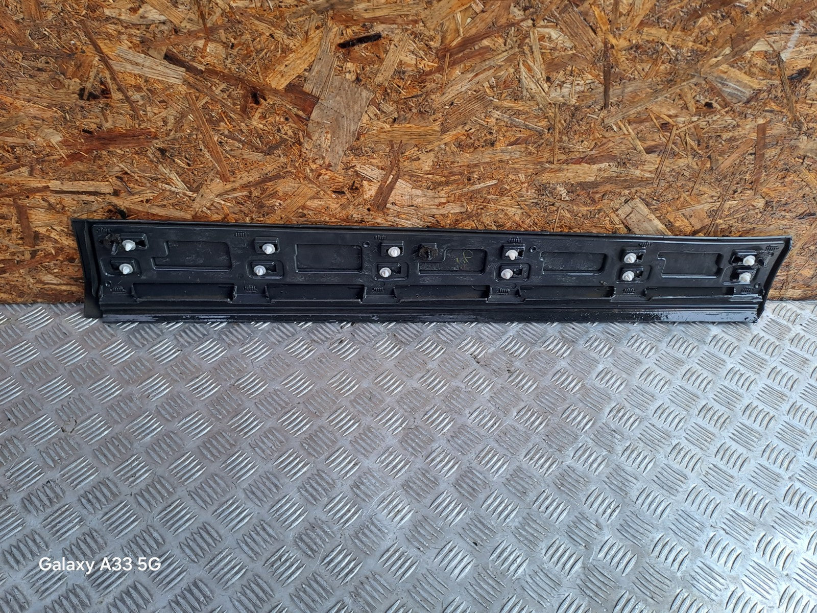 ✅Land Rover Discovery Sport Se Tech Td4 2.0 D 2016 FRONT LEFT DOOR MOULDING A111 - Image 7