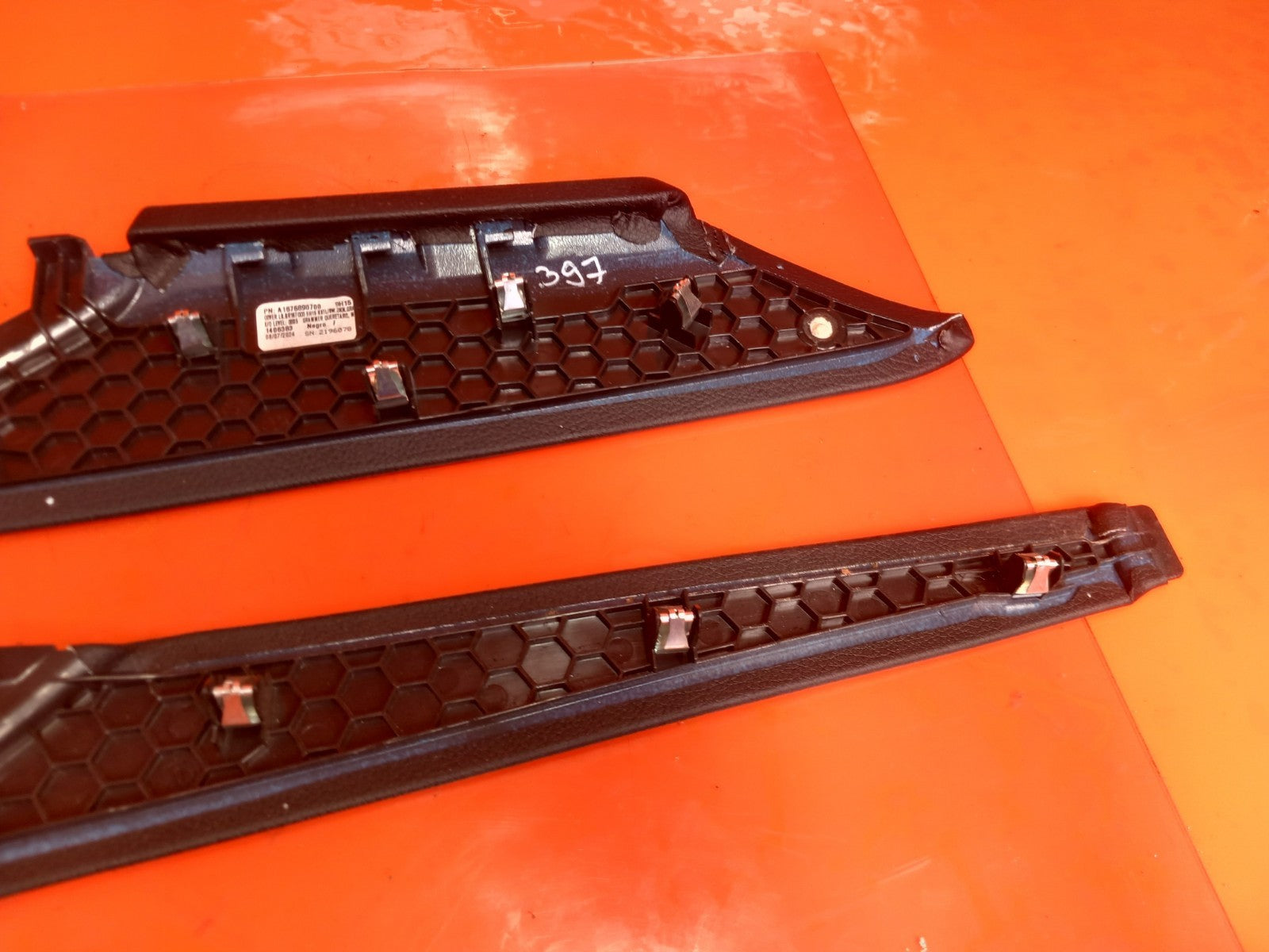 Mercedes Gle 450D AMG 3.0 Diesel 2025 Center Console Trims A1676890800 A397 - Image 9