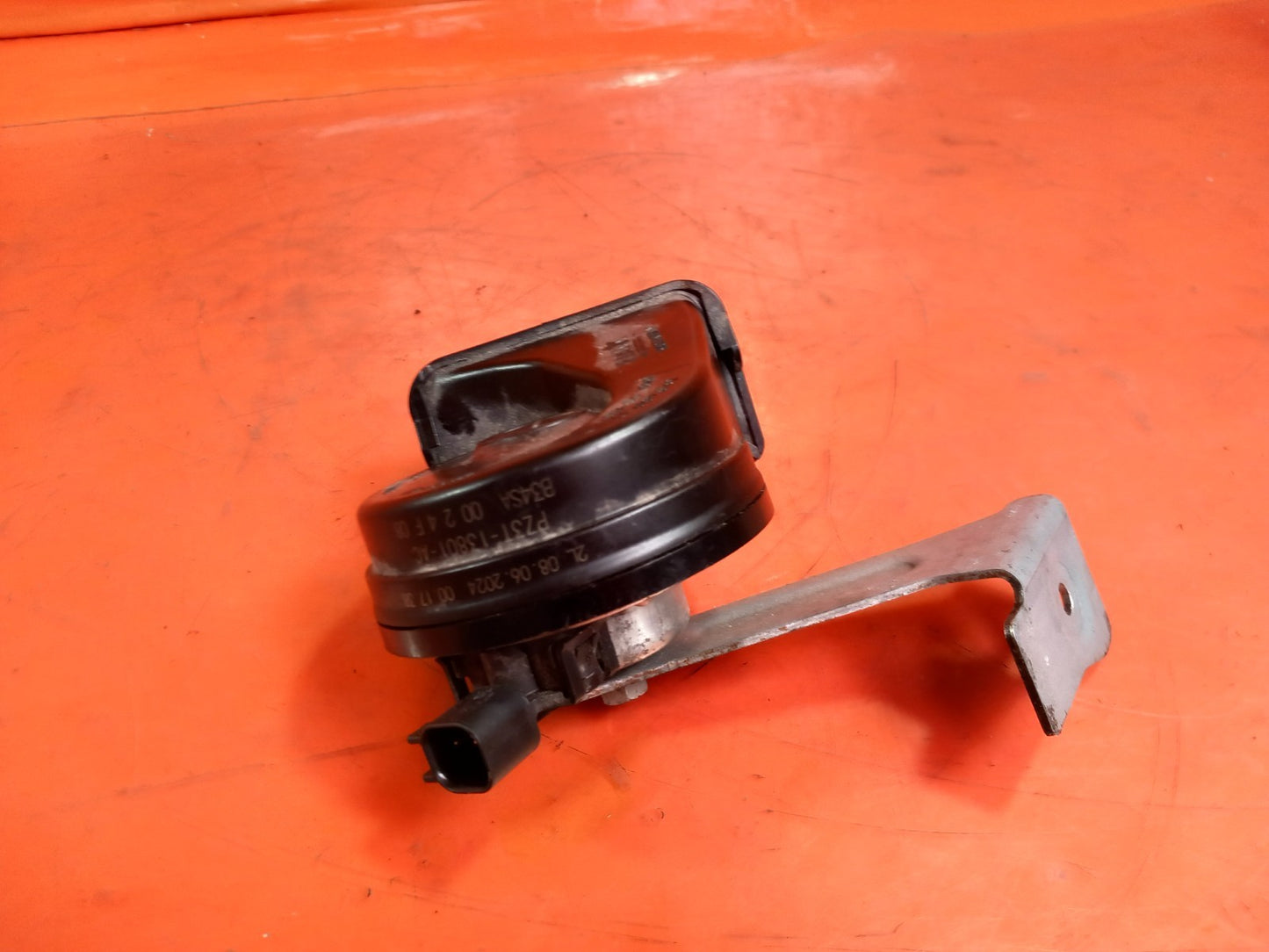 ebay-src:https://i.ebayimg.com/00/s/mtiwmfgxnjaw/z/ipgaaeswzvlqjvre/$_57.jpg