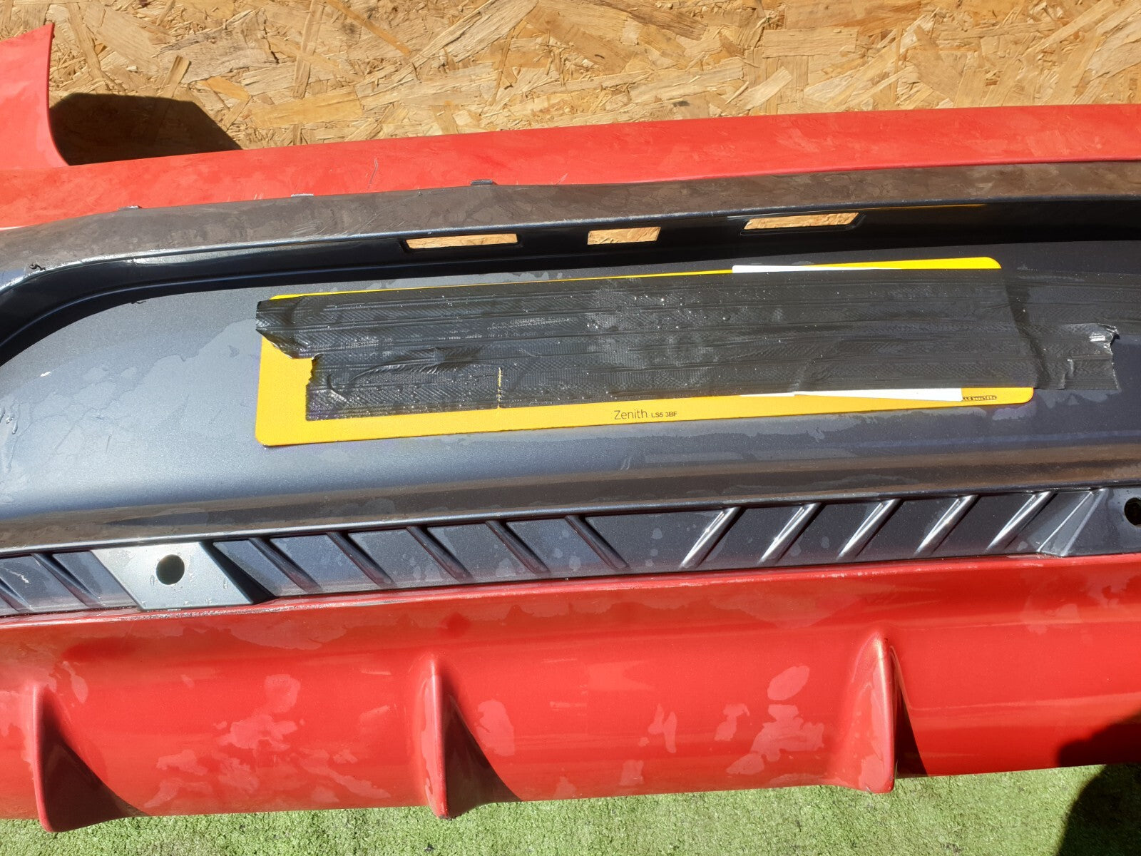 CUPRA BORN V2 Ev 2023 REAR BUMPER RED Scratches A209 - Image 10