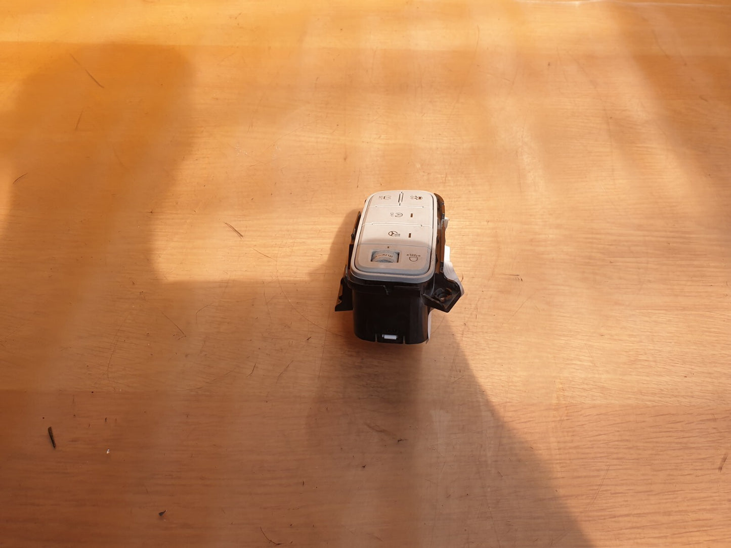 ✅2023 HYUNDAI I20 MK3 HEADLAMP LEVEL START STOP SWITCH PACK 93700Q0720 A180 - Image 4
