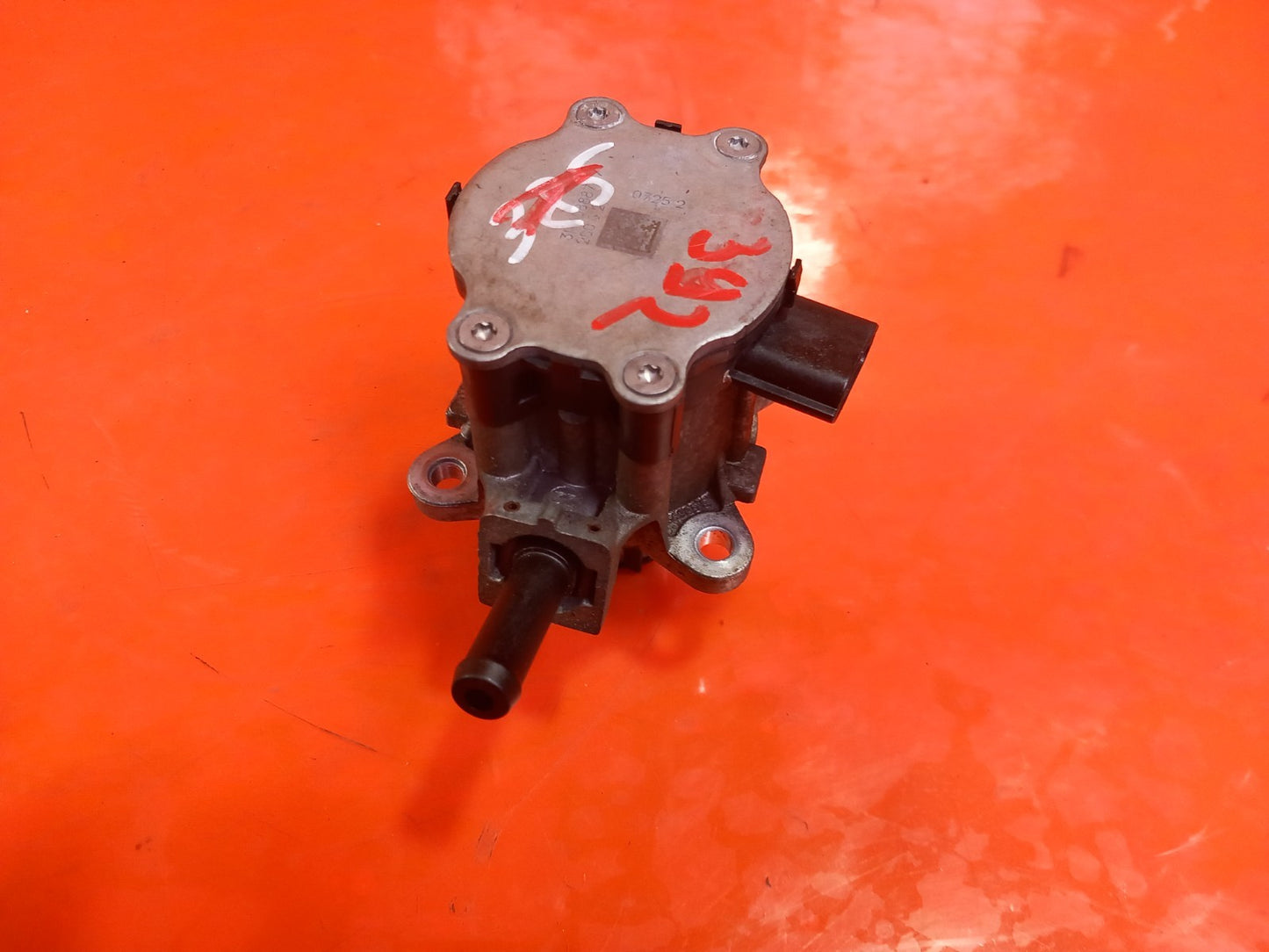 ebay-src:https://i.ebayimg.com/00/s/mtiwmfgxnjaw/z/ur0aaeswgxzqvv9w/$_57.jpg