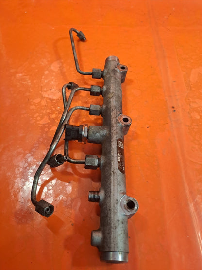 ✅2010 HYUNDAI I800 2.5 CRDi DIESEL FUEL INJECTOR RAIL 31400-4A450 +WARRANTY A325 - Image 9
