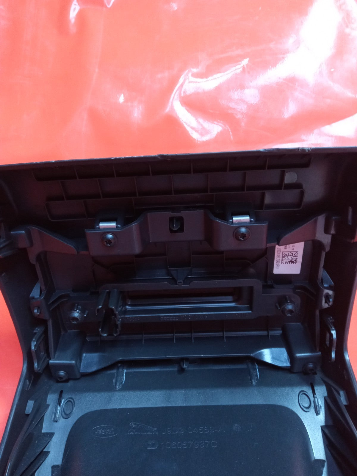 ✅Jaguar I-Pace Ev400 X590 2020 Rear Center Console Trim USB Ports J9D304569A - Image 11