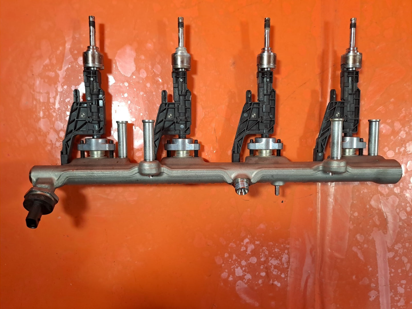 ✅BMW G20 330E 2.0 PETROL 2023 FUEL RAIL WITH INJECTORS 8665633 8656548 Warranty - Image 3