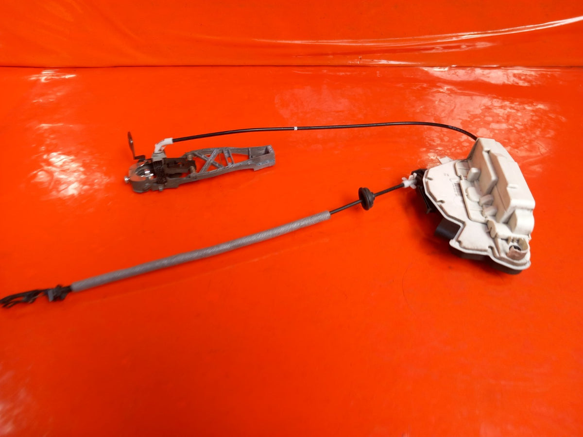 VW Transporter T30 2.0 Diesel 2021 Front Left Door Lock 7L2837015B A410 - Image 3