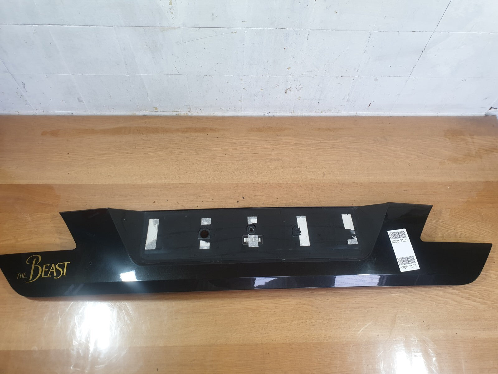 2006 BMW 7 SERIES E66 4.8P TAILGATE BOOT LID MOLDING COVER 7145994 WARRANTY A208 - Image 1