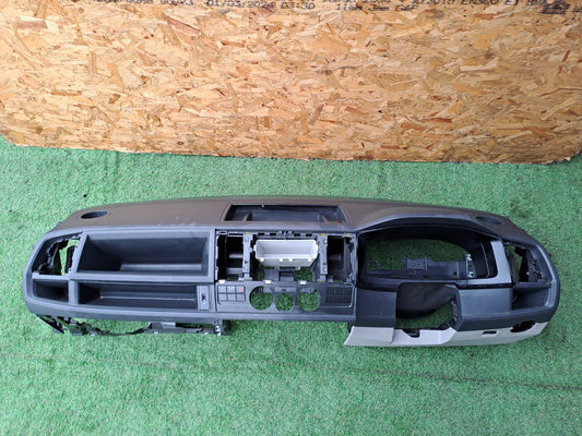 Volkswagen Transporter T6 2016 2.0 Diesel Dashboard 7E2857080 0589-P1-000744 - Image 1
