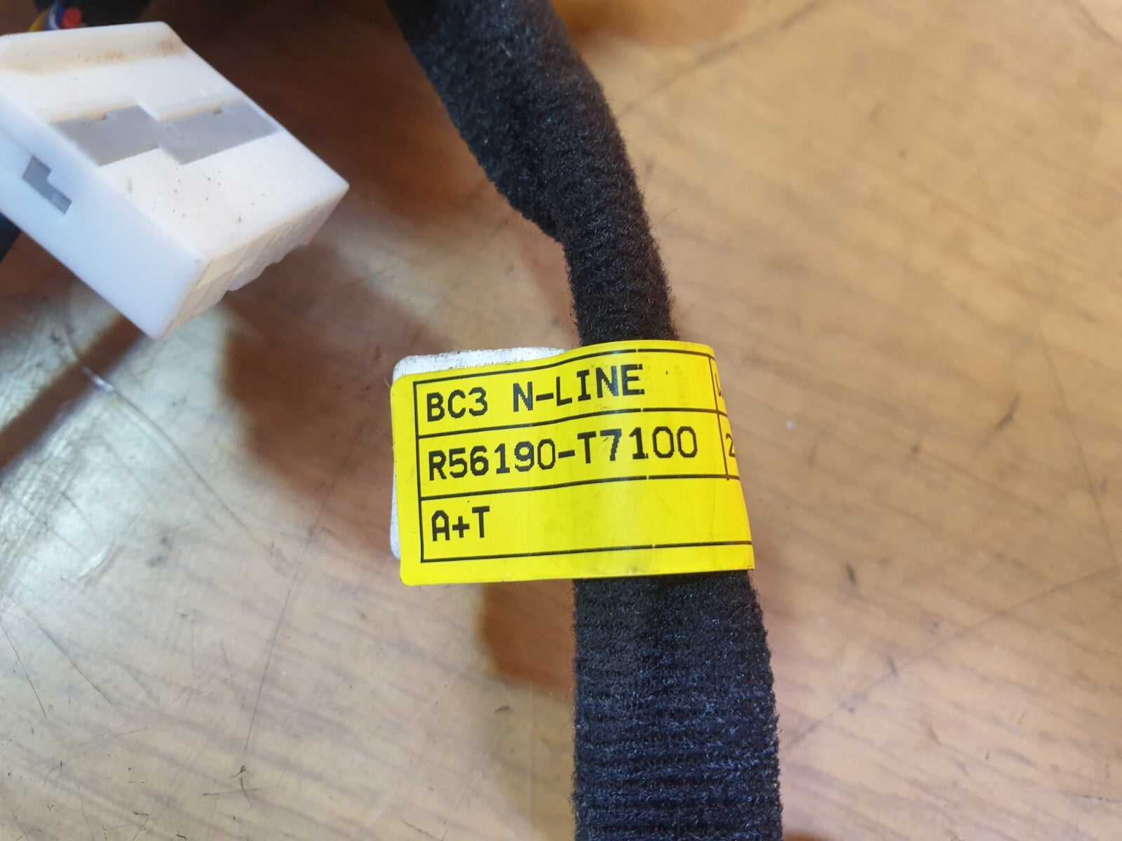 ebay-src:https://i.ebayimg.com/00/s/mtiwmfgxnjaw/z/xt4aaoswedbme9um/$_57.jpg