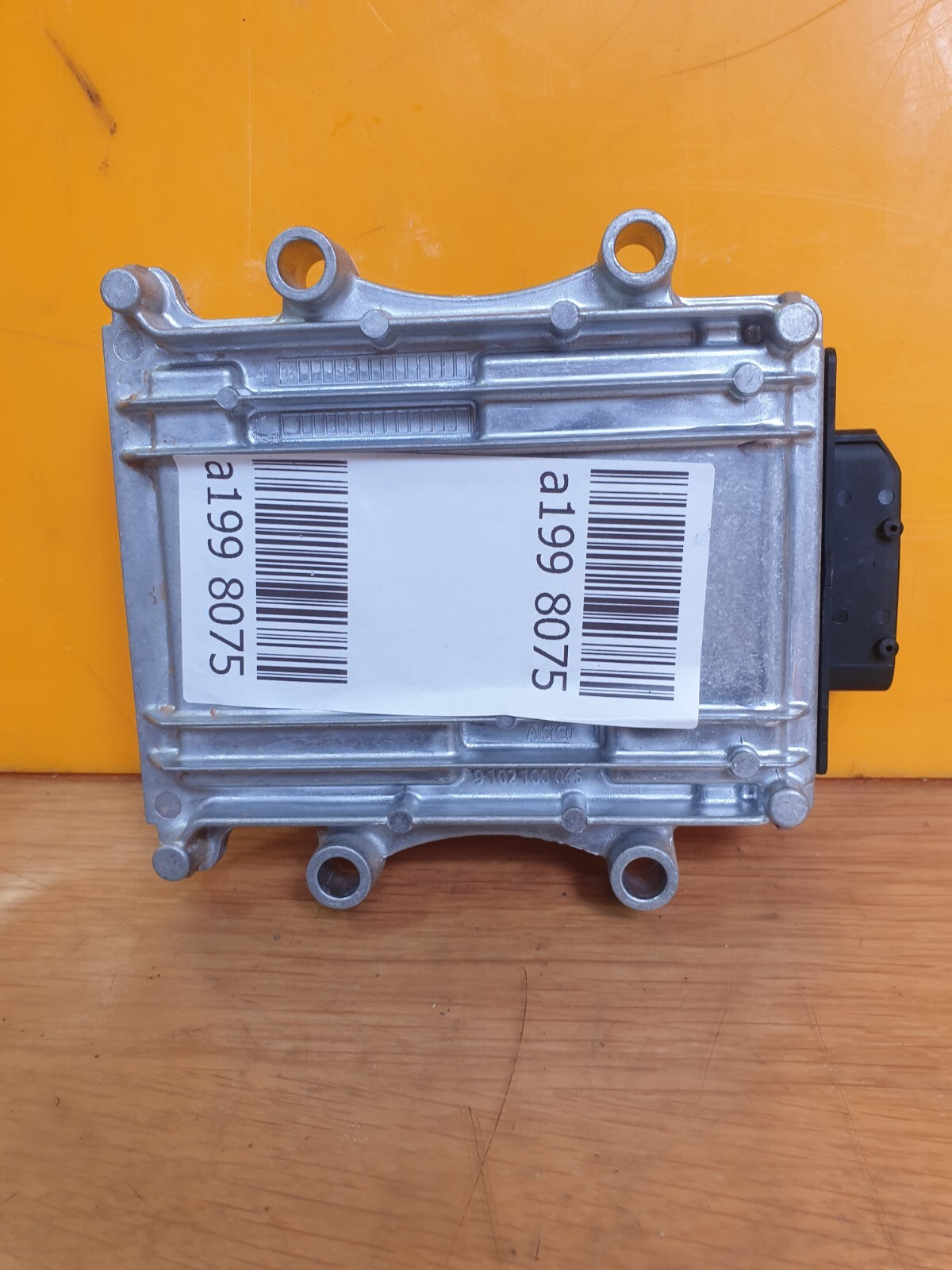 ebay-src:https://i.ebayimg.com/00/s/mtywmfgxmjaw/z/pbqaaosw32tmkmxt/$_57.jpg
