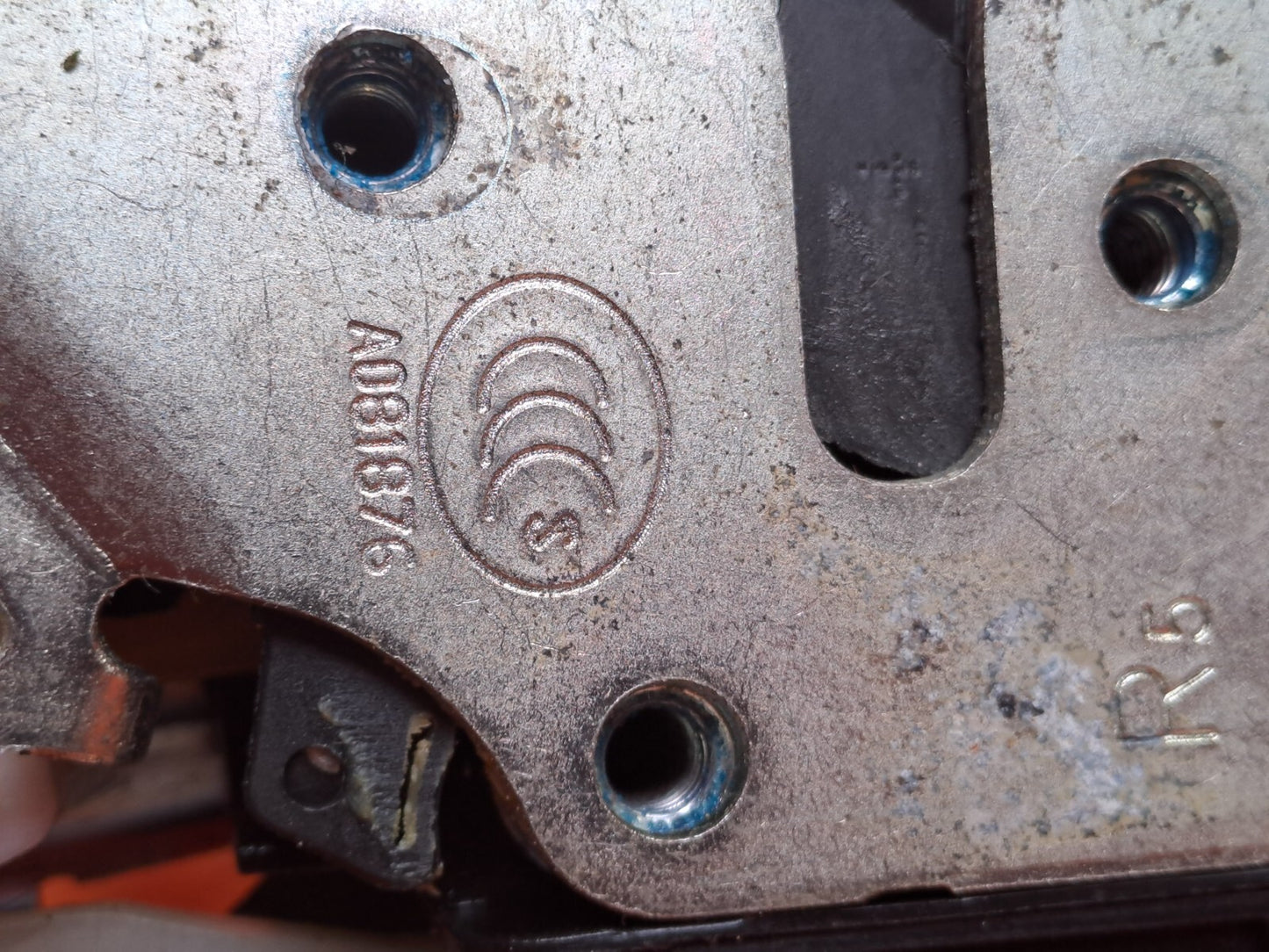 ✅Ssangyong Korando S 2013 2.0 Diesel REAR RIGHT DOOR LOCK Warranty A282 - Image 11