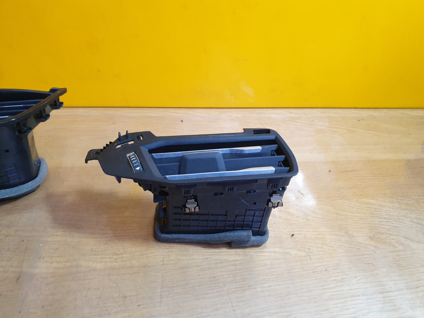 ebay-src:https://i.ebayimg.com/00/s/mtiwmfgxnjaw/z/7aeaaoswnz9mnlr5/$_57.jpg