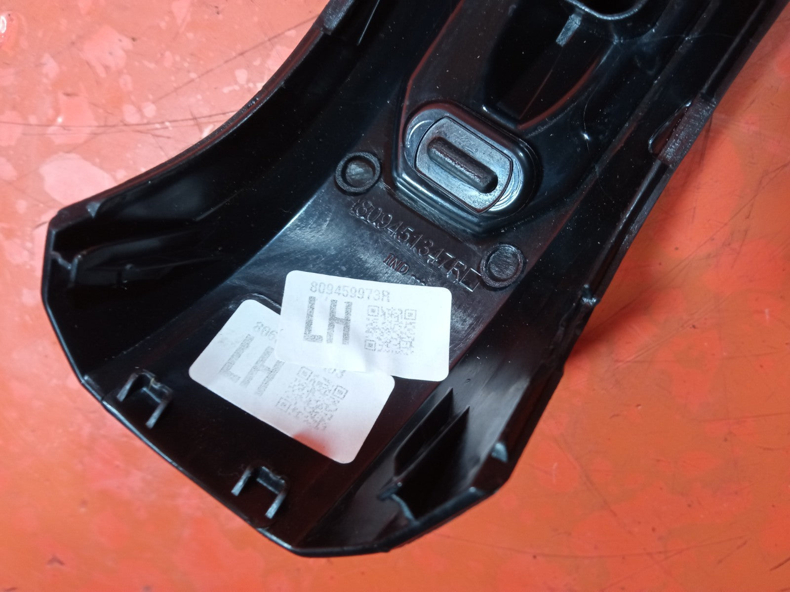 ✅Dacia Duster Journey 1.3 Petrol 2024 Front Door Trims 809451347R 809459973R - Image 8