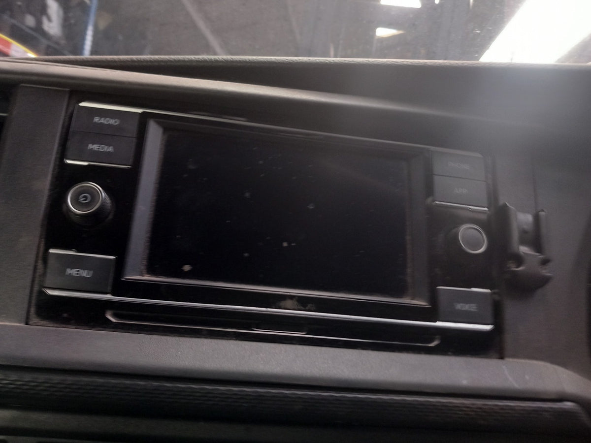 VW Transporter St-Line 2.0 Diesel 2023 Sat Nav Multimedia Head Unit A416 - Image 3