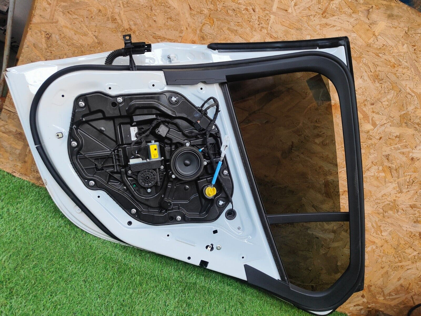 2023 BMW 1 SERIES F40 M SPORT 1.5P REAR RIGHT DOOR WHITE + WARRANTY A151
