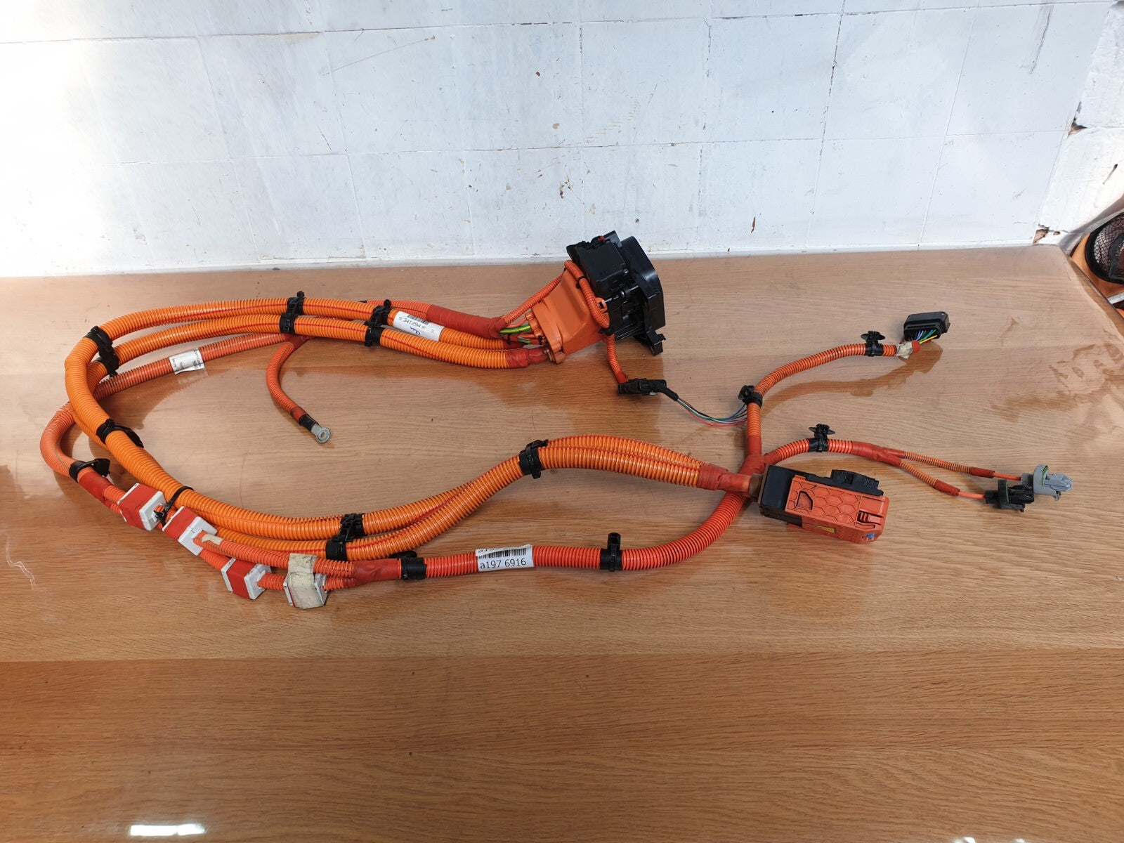 ebay-src:https://i.ebayimg.com/00/s/mtiwmfgxnjaw/z/kgqaaosww6zm11xe/$_57.jpg