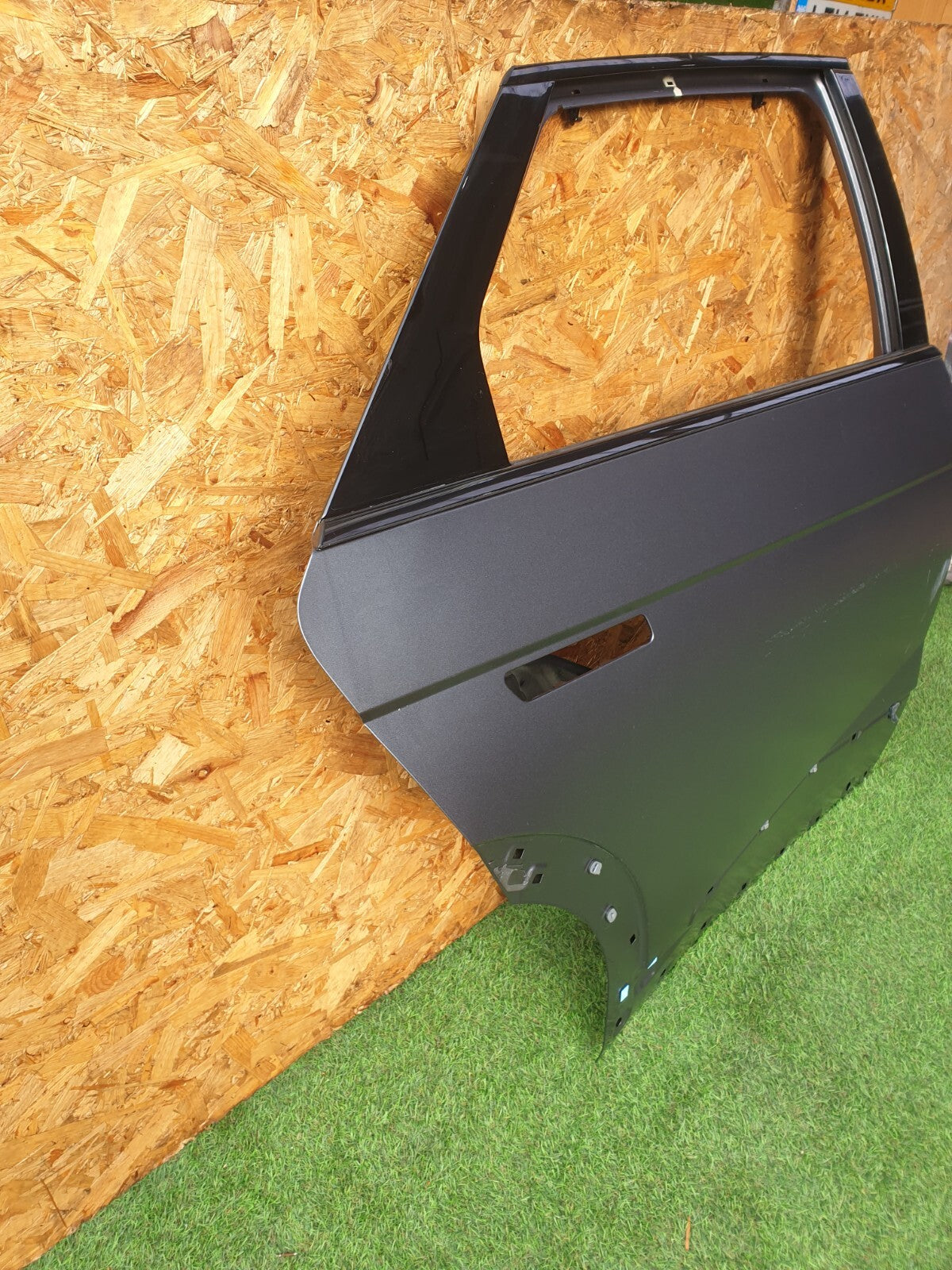 Hyundai Ioniq 5 Namsan 2024 Rear Right  Door Grey bare scratches - Image 10