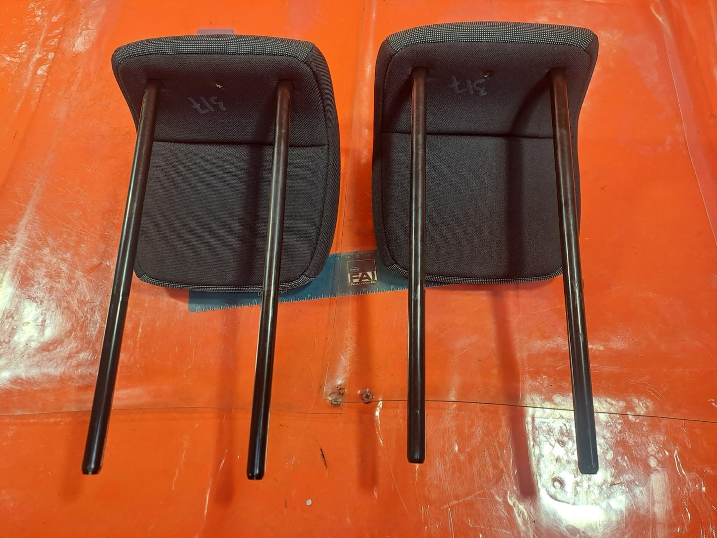 ✅RENAULT ZOE DYNAMIQUE 2015 FRONT HEADRESTS PAIR Warranty A317 - Image 10