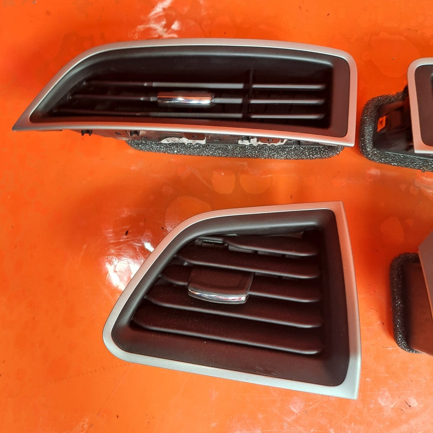 ✅Ford Galaxy Zetec 2017 2.0 Diesel AIR VENTS EM2B-19C682-AL EM2B-19C681-AL A296 - Image 5