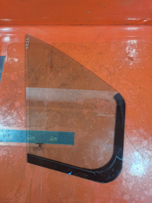 ✅2015 RENAULT TRAFIC MK3 SL27 FRONT RIGHT DOOR QUARTER WINDOW GLASS 43R011057 - Image 1