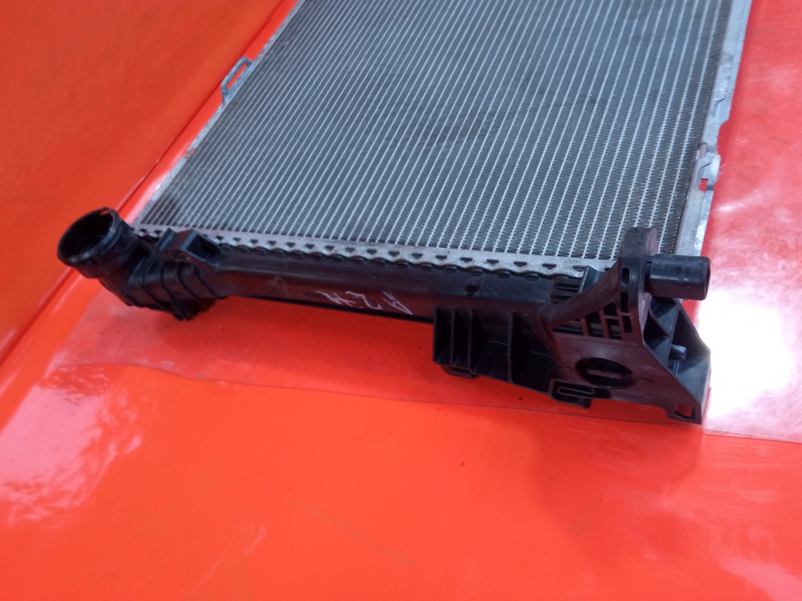 ✅2013 Mercedes E Class W212 Cooling Radiator A0995002703 + Warranty A271 - Image 3