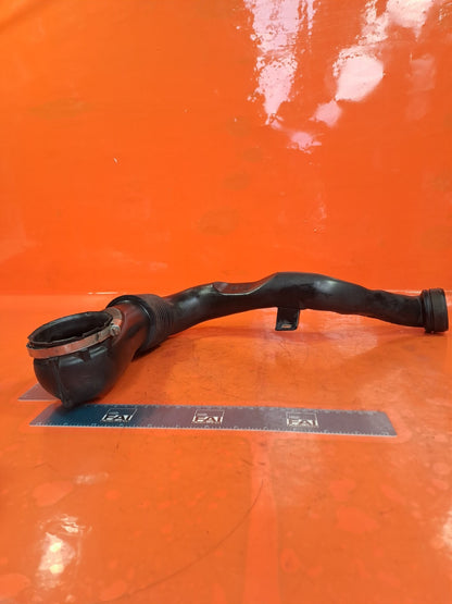 Land Rover Discovery 4 3.0 Diesel 2015 AIR INTAKE HOSE PIPE GH22-7990AA Warranty - Image 3
