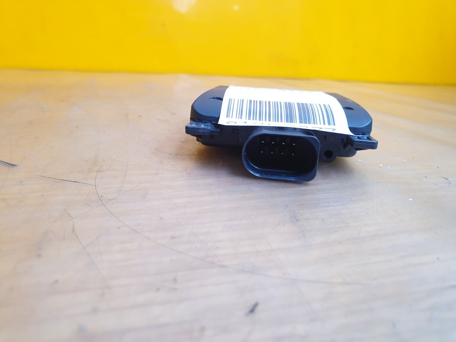 ebay-src:https://i.ebayimg.com/00/s/mtiwmfgxnjaw/z/cr0aaoswqvxmjwsi/$_57.jpg