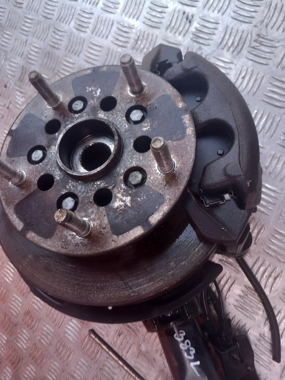 2019 Ford Transit Custom Front Left Suspension Leg Hub KK21-18045-AB A383 - Image 7