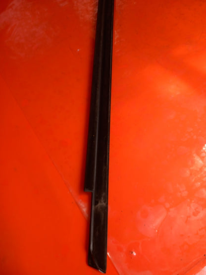 2020 BMW 2 Series F44 M Sport Front Right Door Glass Trim 7483132 Warranty A386 - Image 4
