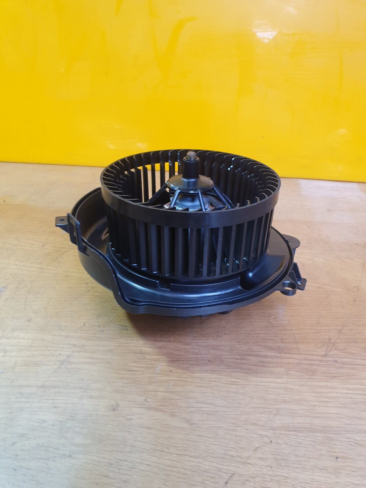 ebay-src:https://i.ebayimg.com/00/s/mtywmfgxmjaw/z/8lwaaoswrltmbc-p/$_57.jpg