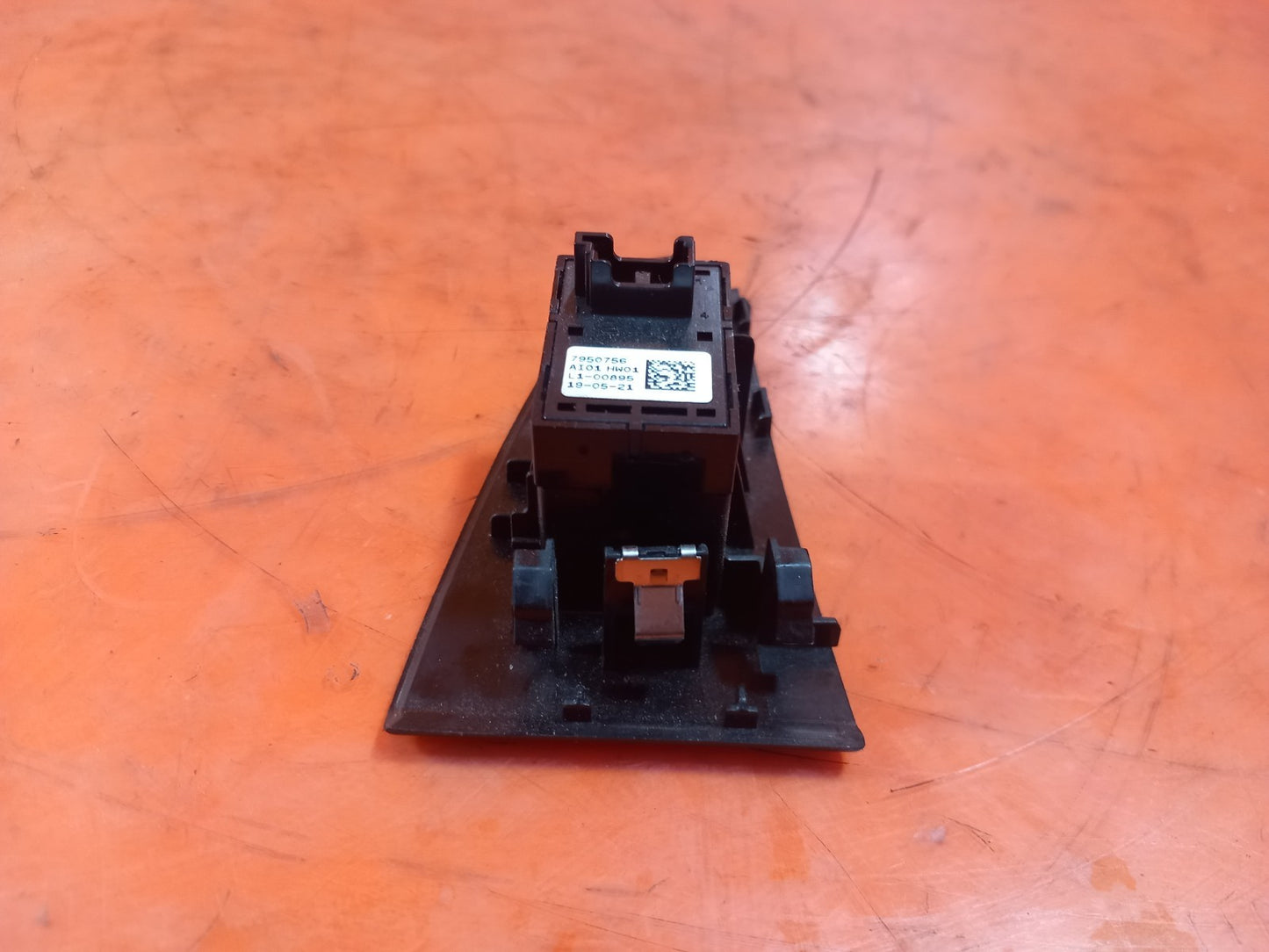 ebay-src:https://i.ebayimg.com/00/s/mtiwmfgxnjaw/z/5m4aaesw3b1qktac/$_57.jpg